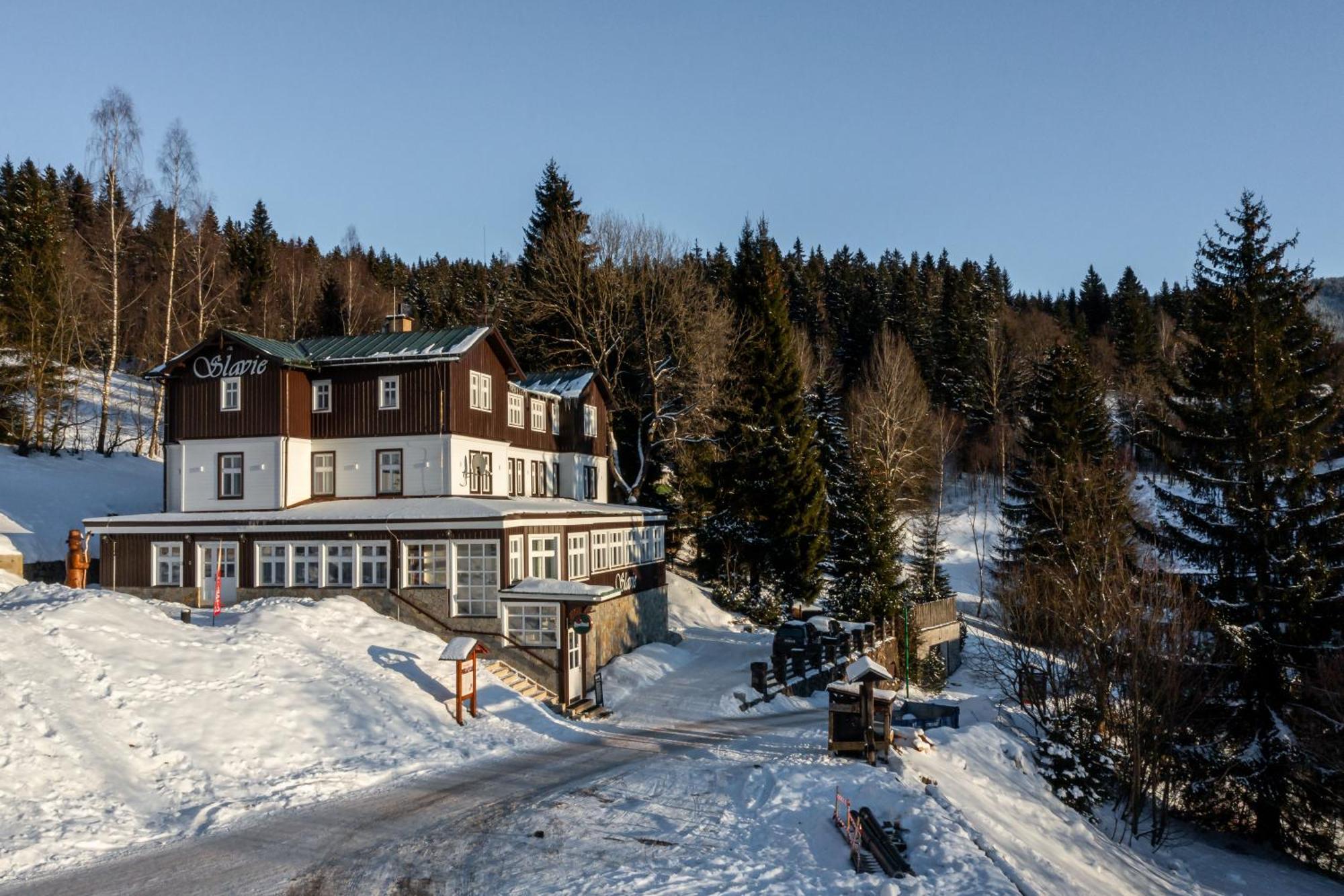 Hotel Slavie Špindlerŭv Mlýn Exteriör bild