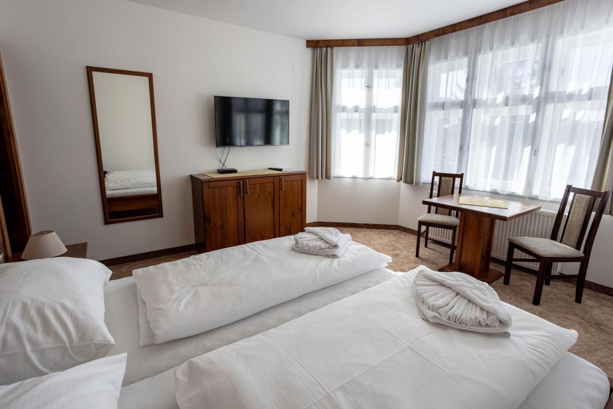 Hotel Slavie Špindlerŭv Mlýn Exteriör bild